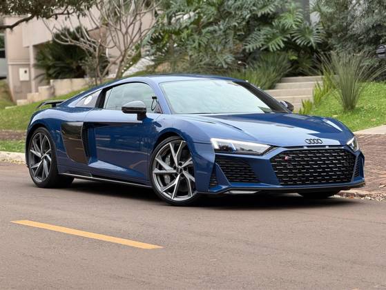 AUDI R8 5.2 V10 FSI GASOLINA COUPÉ QUATTRO S TRONIC AUDI R8 5.2 V10 FSI GASOLINA COUPÉ QUATTRO S TRONIC